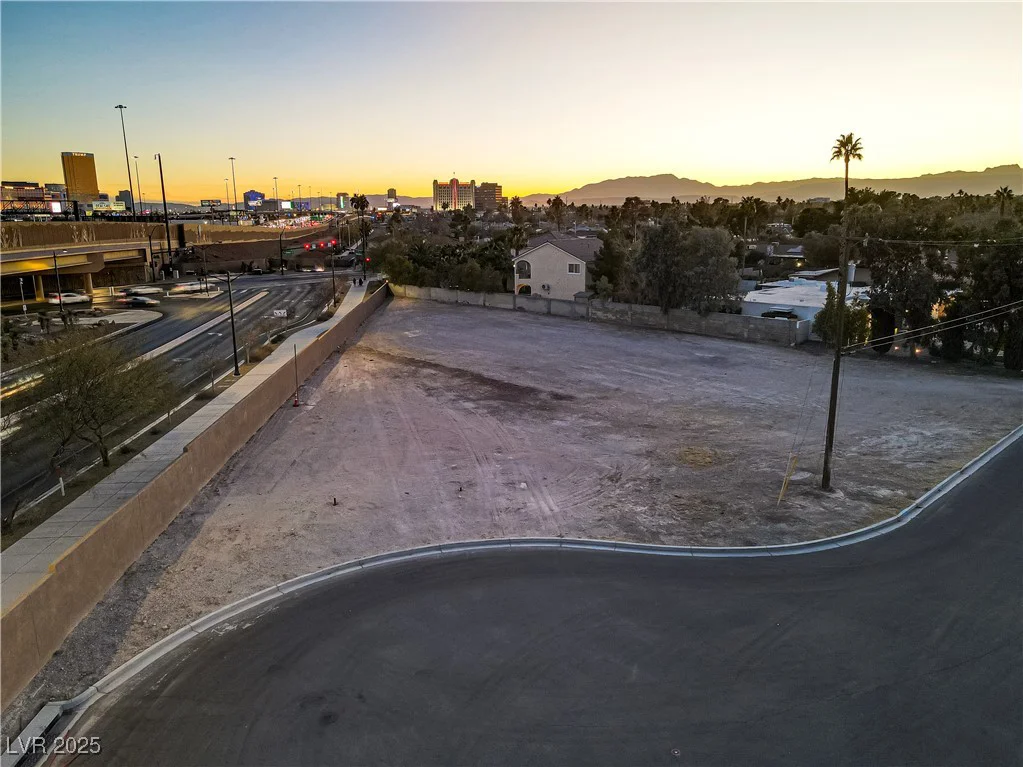 Silver, Las Vegas, NV 89102