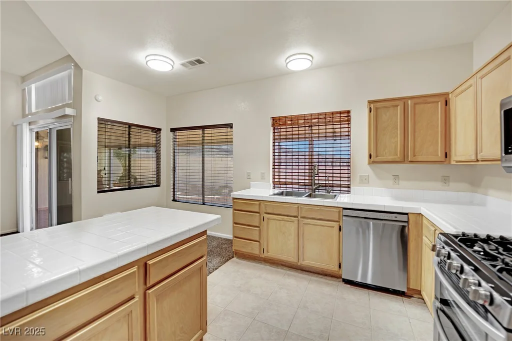 476 Tiger Lily, Henderson, NV 89015