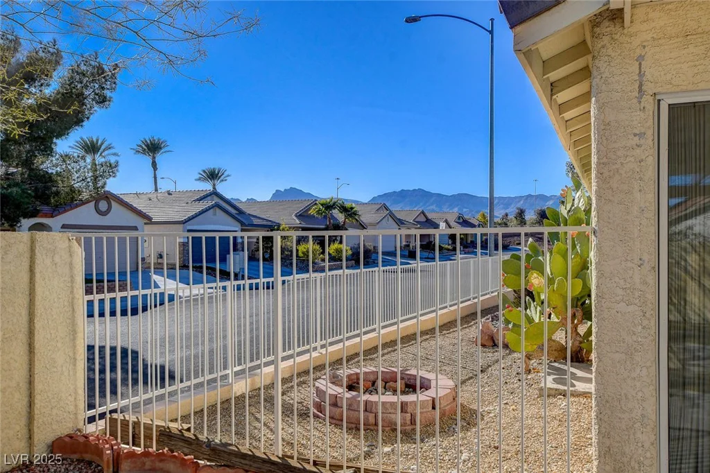 7300 Mountain Thicket, Las Vegas, NV 89131