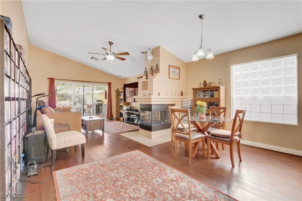 928 Carmel Shores, Las Vegas, NV 89128