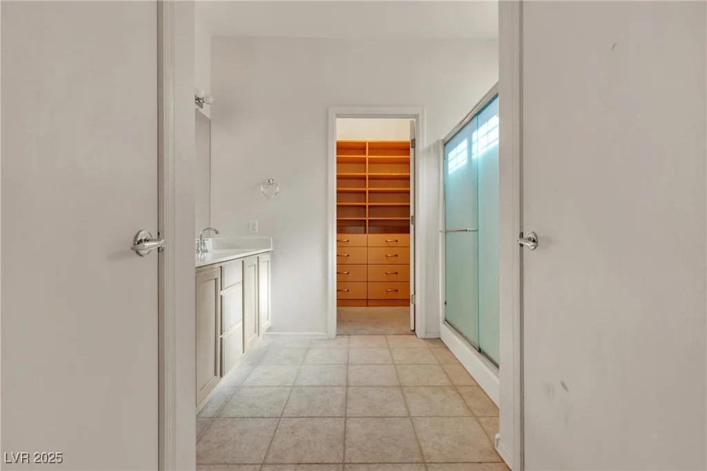 2101 Desert Woods, Henderson, NV 89012