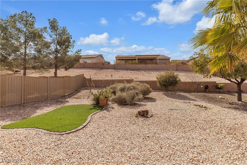 2101 Desert Woods, Henderson, NV 89012