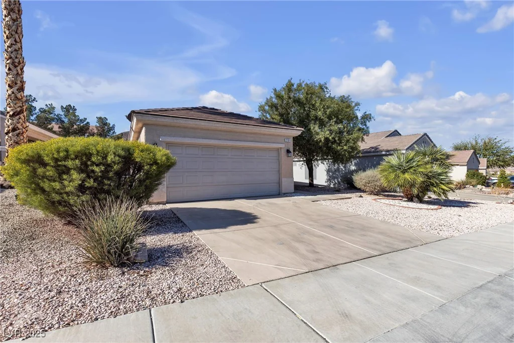 2101 Desert Woods, Henderson, NV 89012