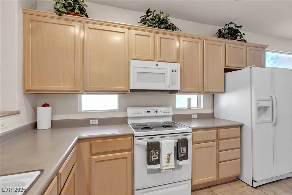 2101 Desert Woods, Henderson, NV 89012