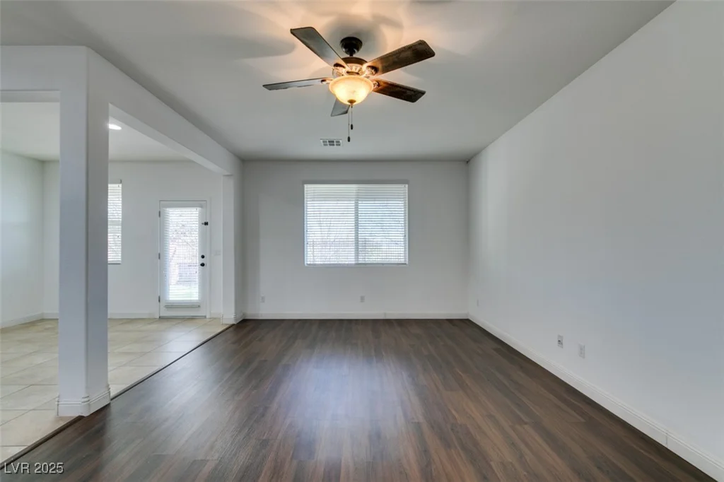 7640 Houston Peak, Las Vegas, NV 89166