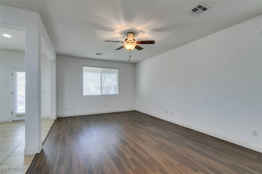 7640 Houston Peak, Las Vegas, NV 89166