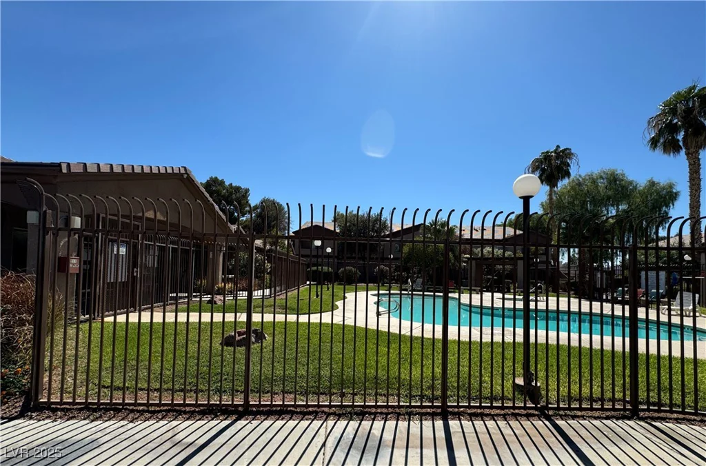 5751 Hacienda, Las Vegas, NV 89122