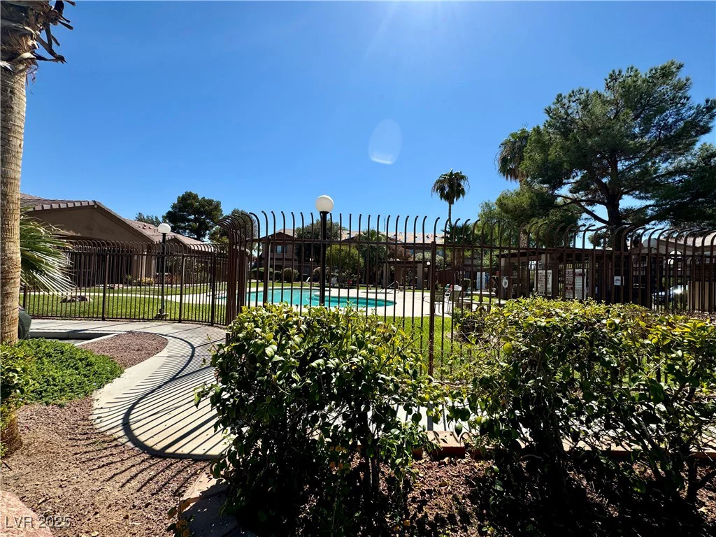 5751 Hacienda, Las Vegas, NV 89122