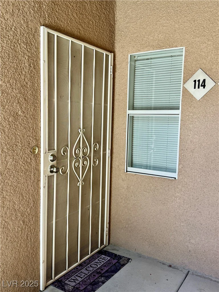 5751 Hacienda, Las Vegas, NV 89122