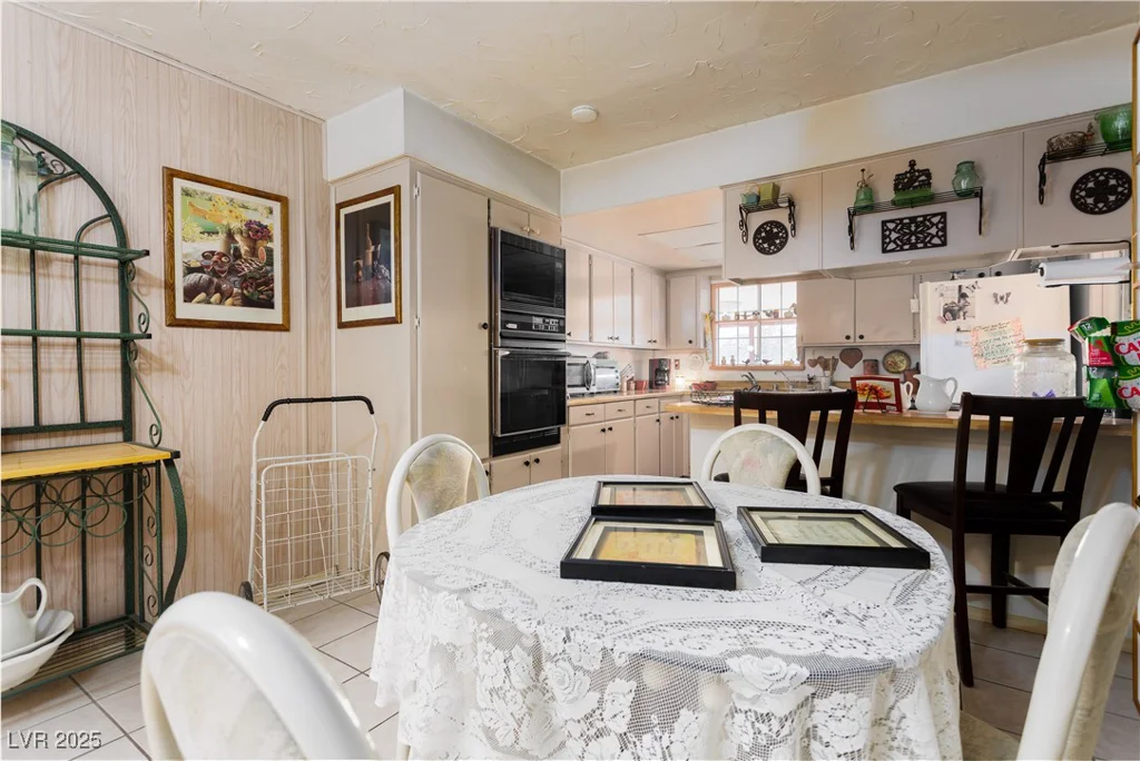 4300 San Mateo, North Las Vegas, NV 89032