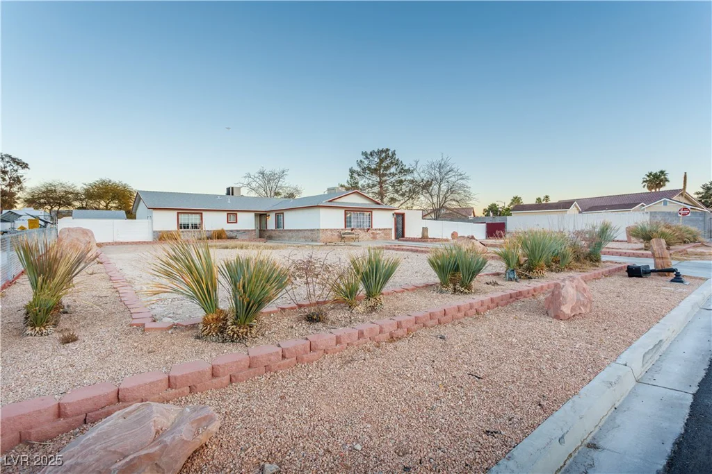 4300 San Mateo, North Las Vegas, NV 89032
