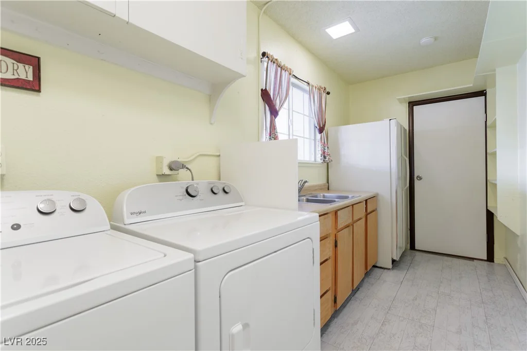 4300 San Mateo, North Las Vegas, NV 89032