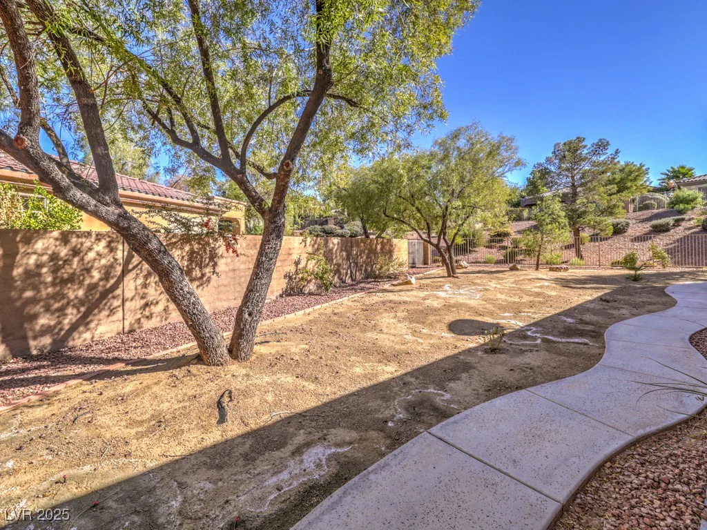 12 Fallows Fire, Henderson, NV 89052