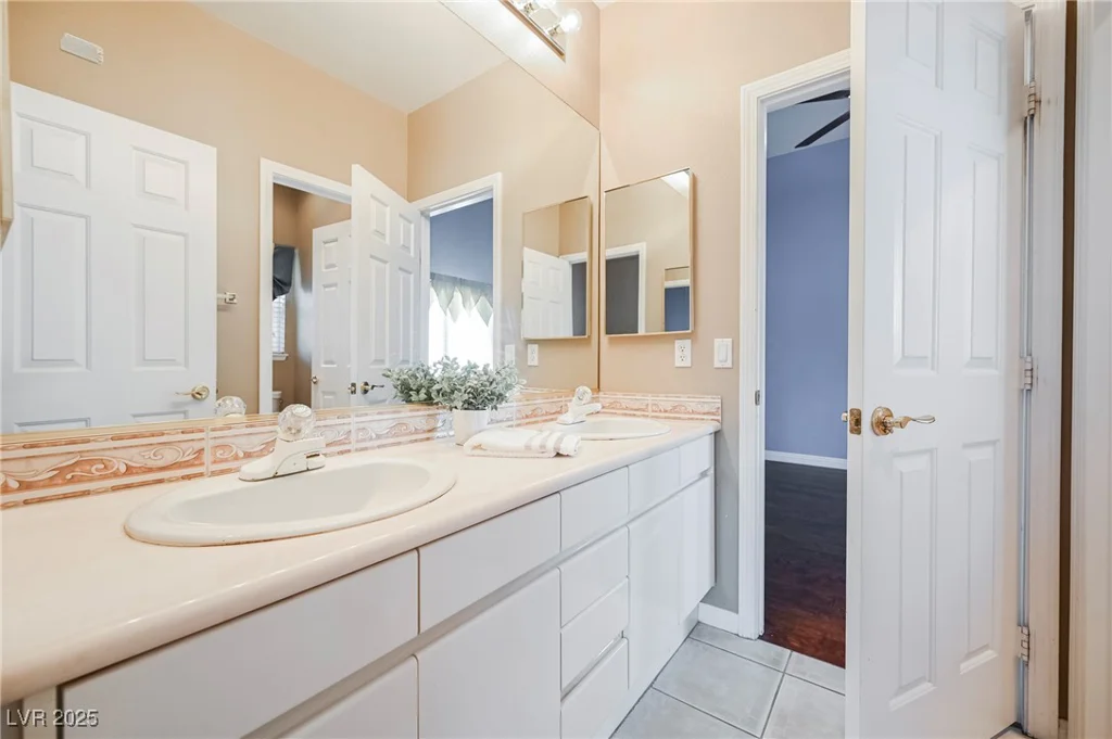 2424 Ping, Henderson, NV 89074