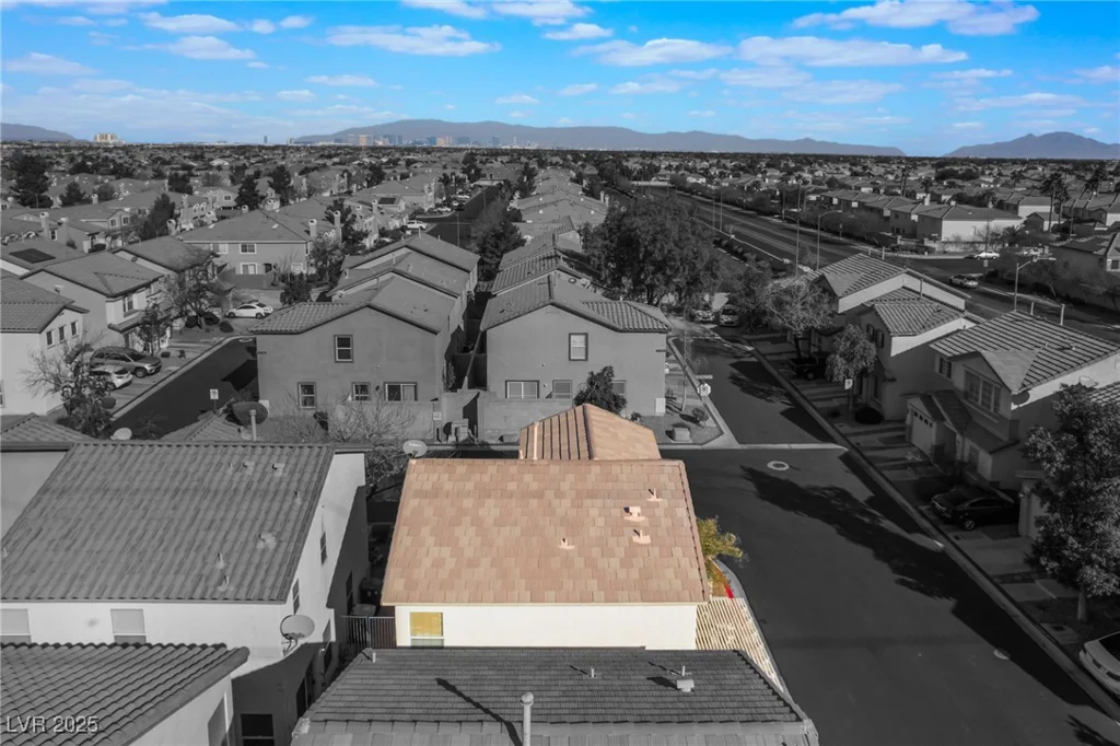 585 Dairy Creek, Las Vegas, NV 89183