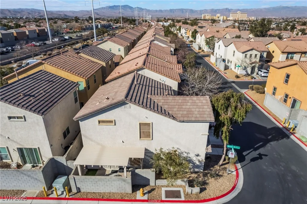585 Dairy Creek, Las Vegas, NV 89183