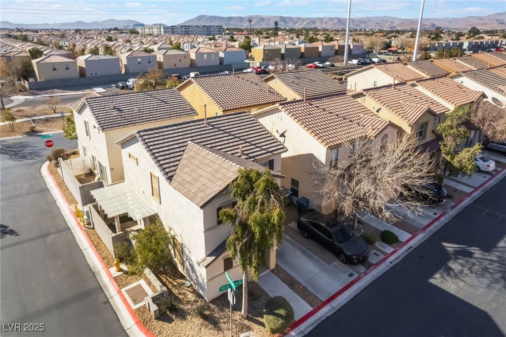 585 Dairy Creek, Las Vegas, NV 89183