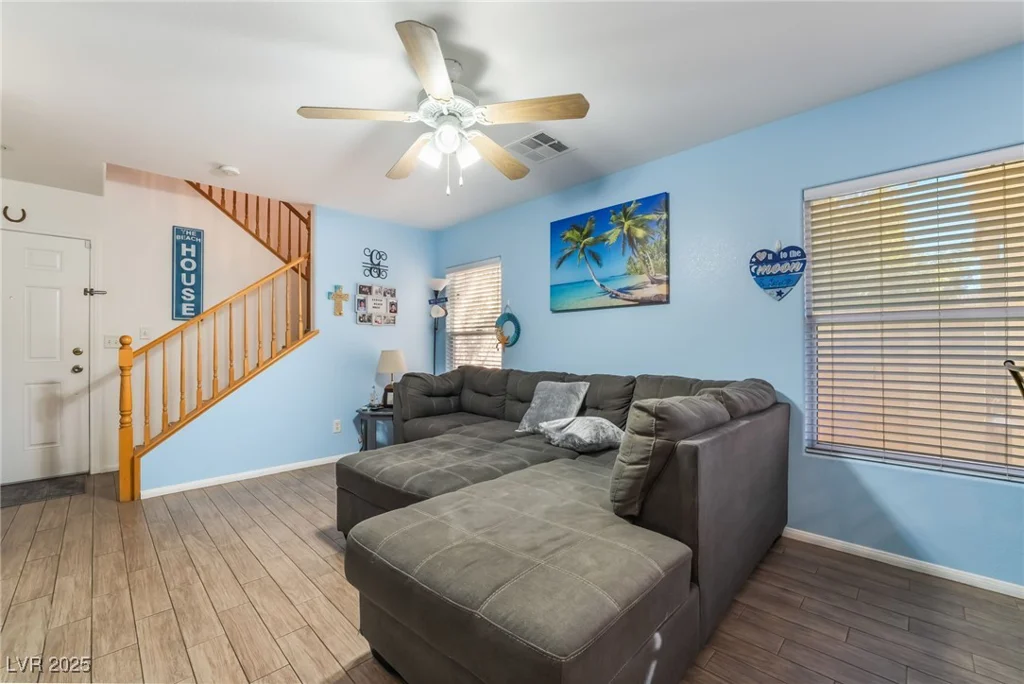585 Dairy Creek, Las Vegas, NV 89183