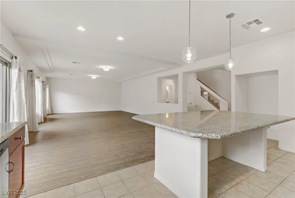 9792 Russian Hill, Las Vegas, NV 89141