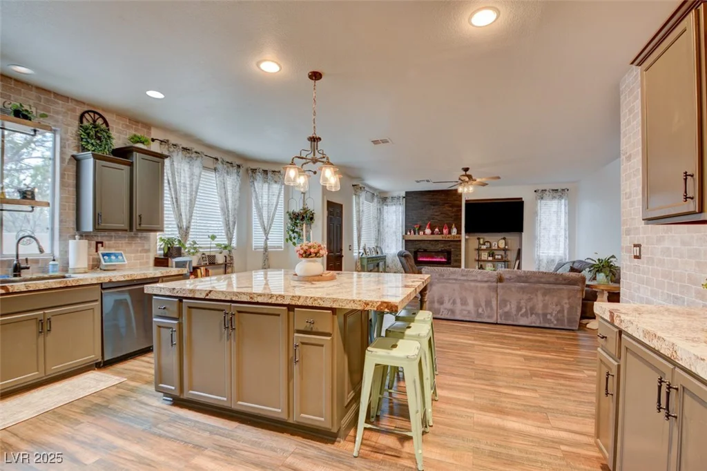 3402 Arcata Point, Las Vegas, NV 89141