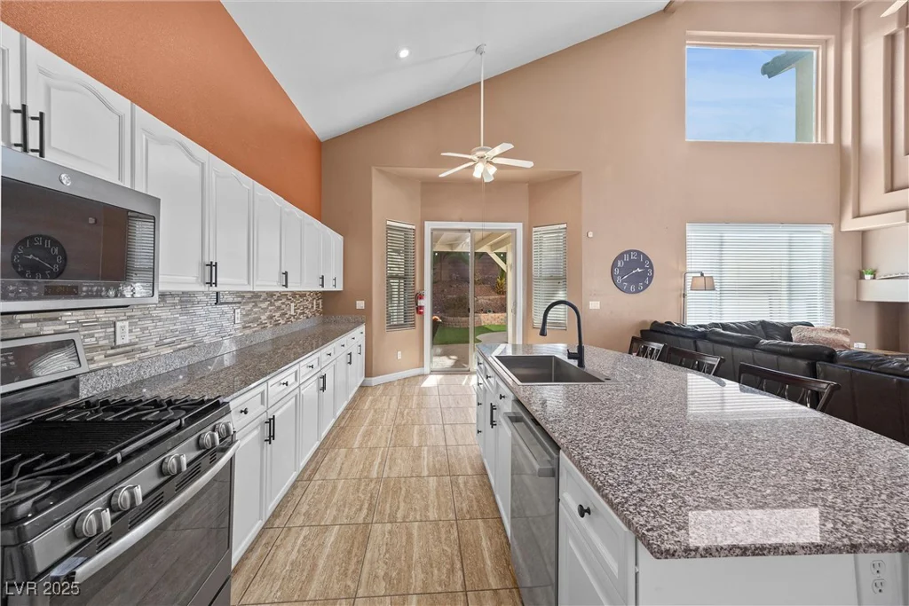 41 Voltaire, Henderson, NV 89002