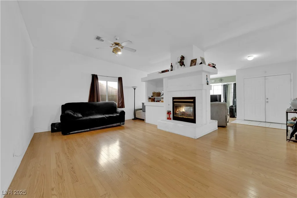 1320 Indian Hedge, North Las Vegas, NV 89032