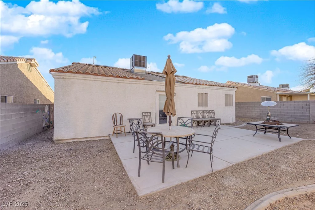 1320 Indian Hedge, North Las Vegas, NV 89032