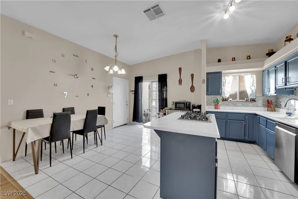 1320 Indian Hedge, North Las Vegas, NV 89032
