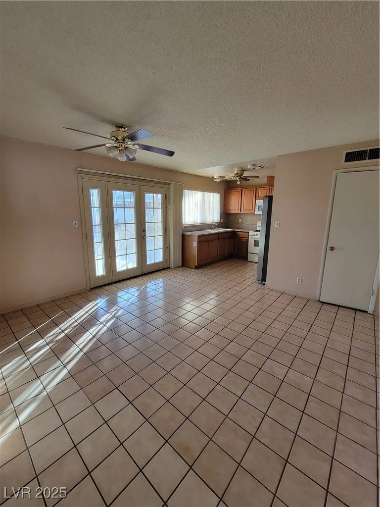 4079 Saint Louis, Las Vegas, NV 89104