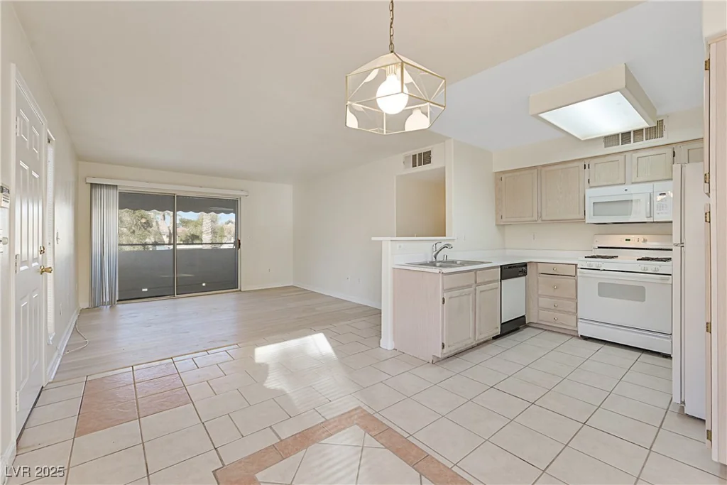 3425 Russell, Las Vegas, NV 89120