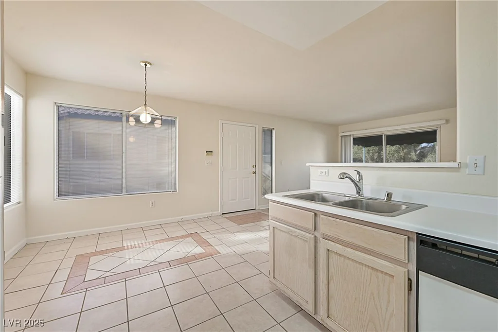 3425 Russell, Las Vegas, NV 89120
