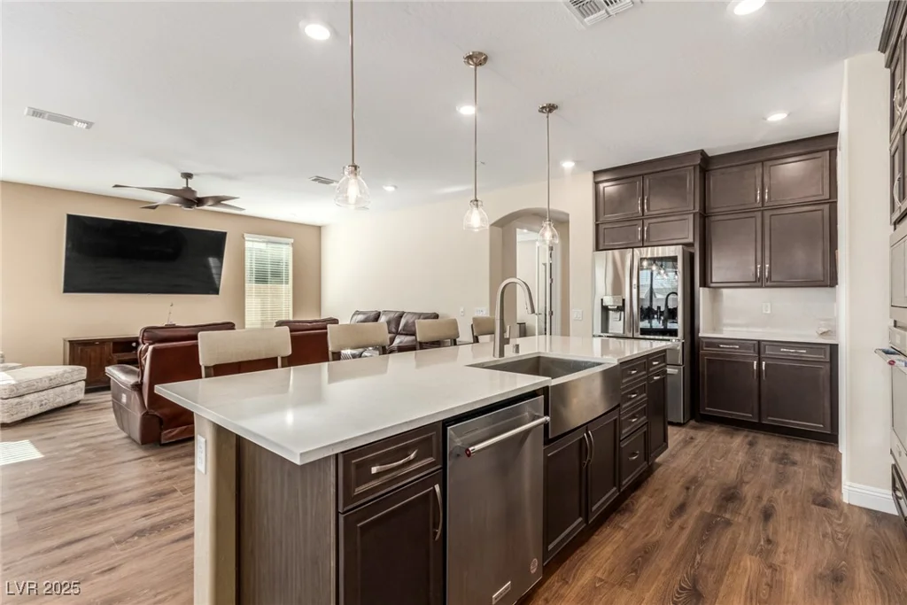 6524 Summershade, North Las Vegas, NV 89086