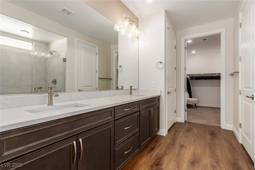 6524 Summershade, North Las Vegas, NV 89086