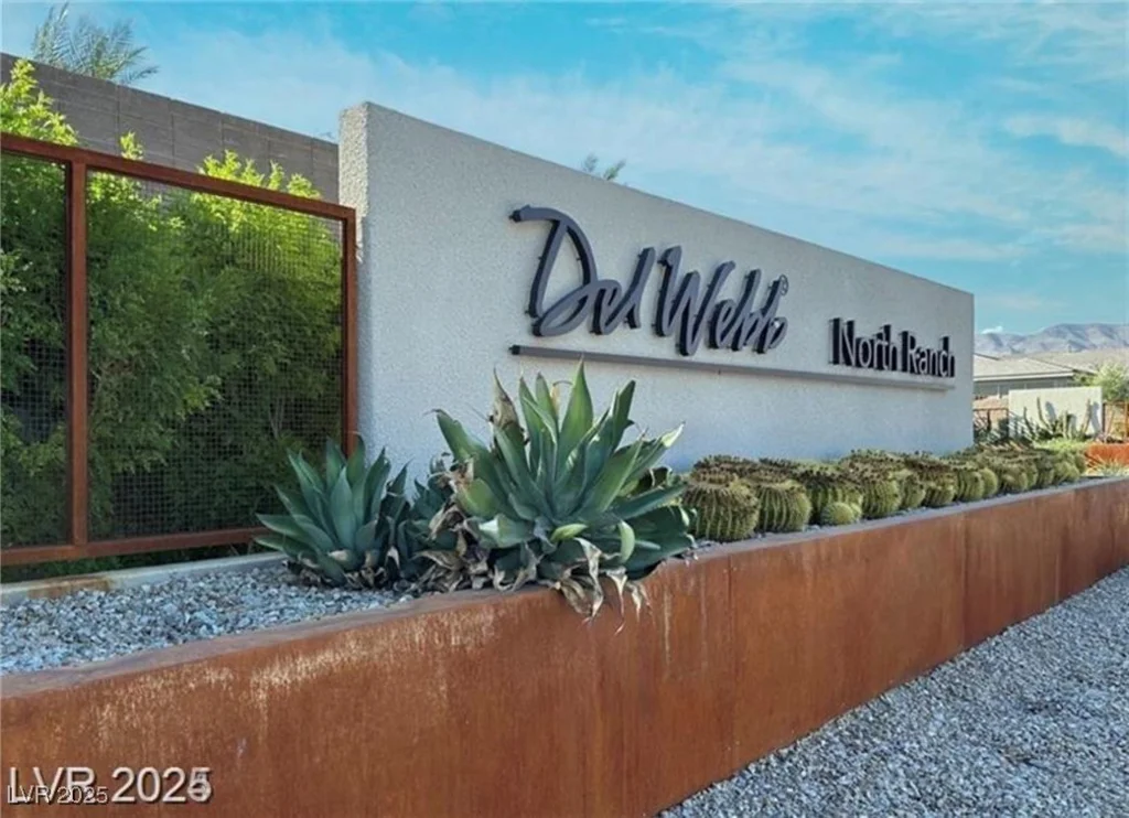 6524 Summershade, North Las Vegas, NV 89086