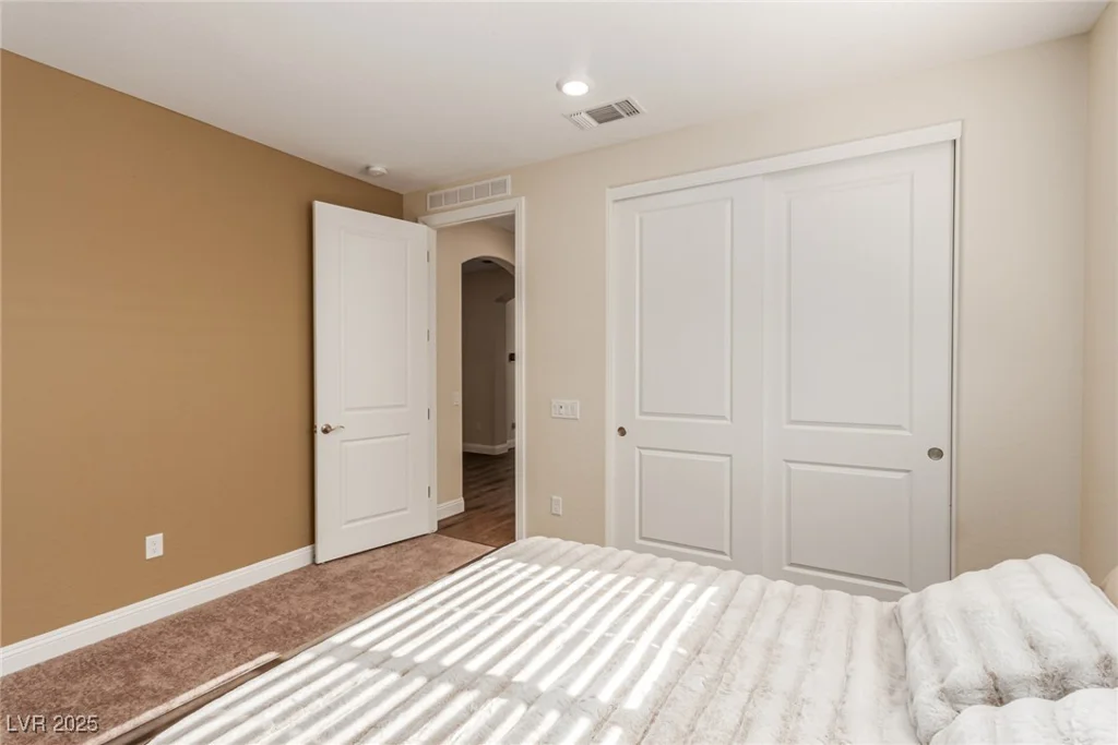 6524 Summershade, North Las Vegas, NV 89086
