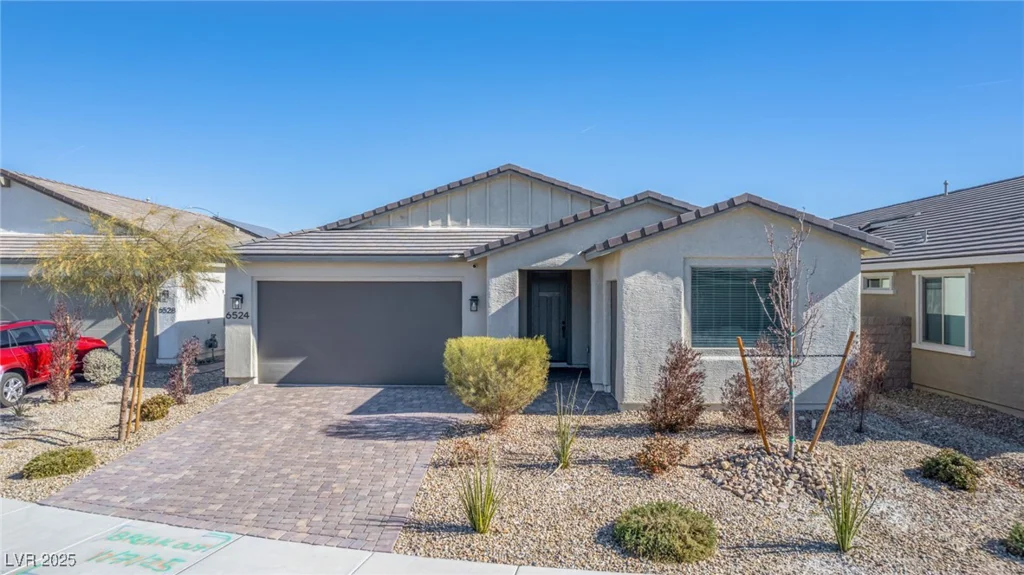 6524 Summershade, North Las Vegas, NV 89086