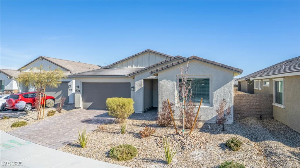6524 Summershade, North Las Vegas, NV 89086