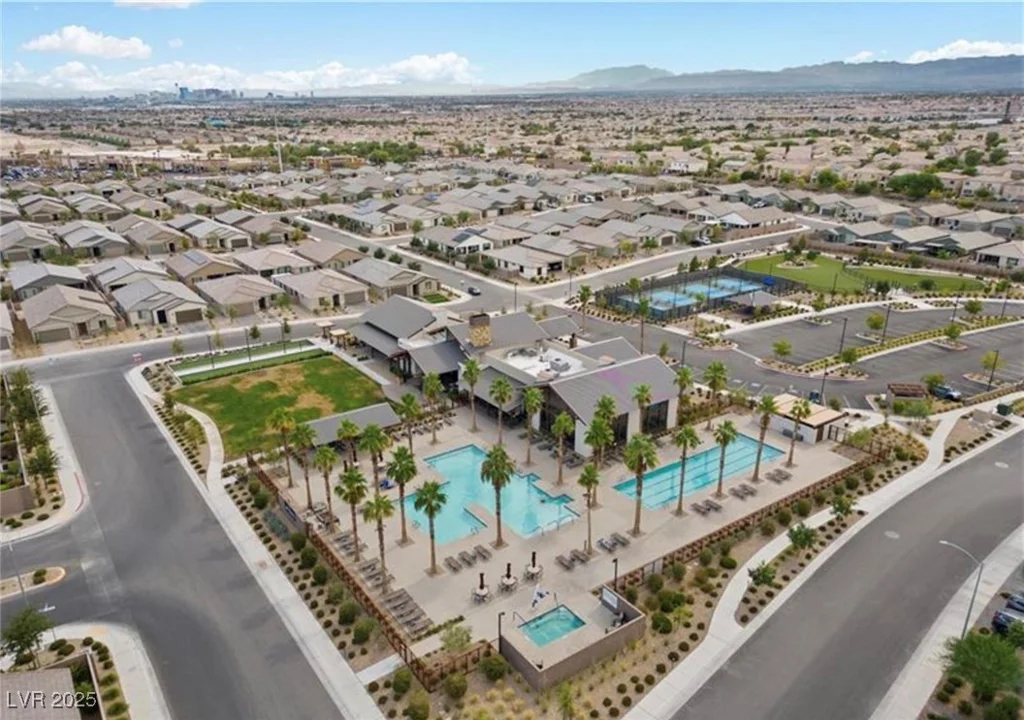 6524 Summershade, North Las Vegas, NV 89086