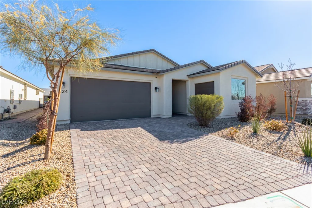 6524 Summershade, North Las Vegas, NV 89086