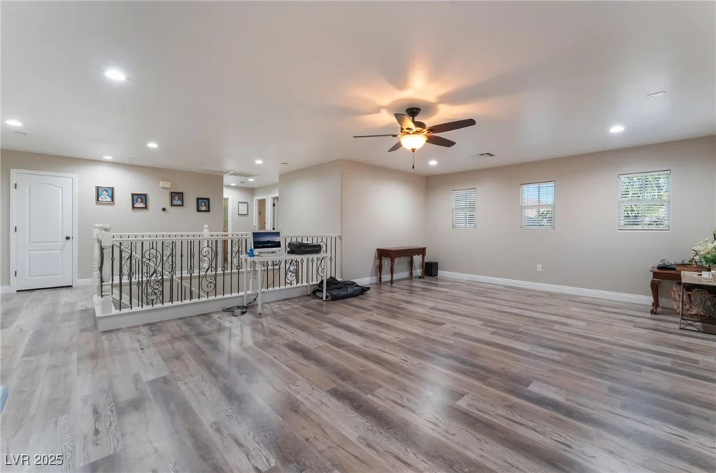 6916 Snow Finch, North Las Vegas, NV 89084