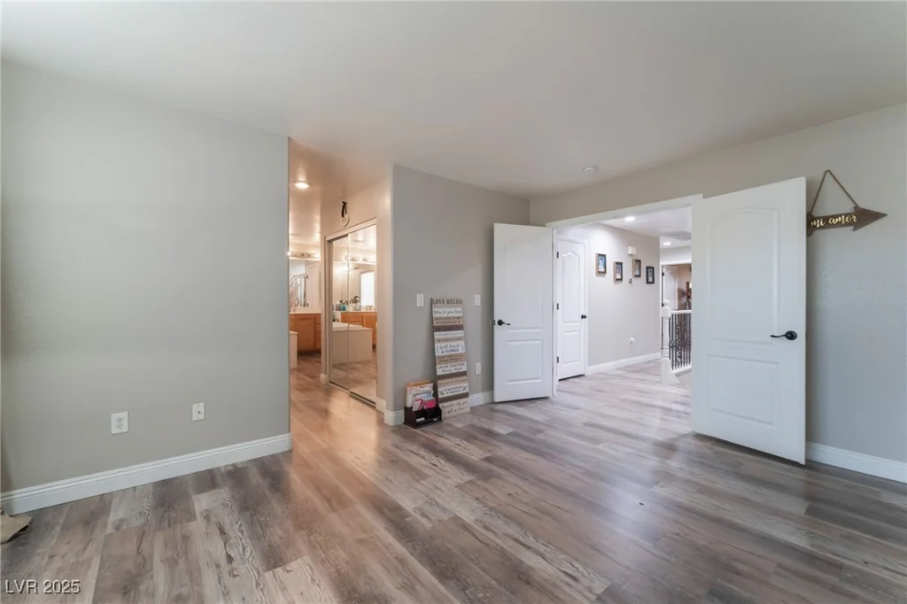 6916 Snow Finch, North Las Vegas, NV 89084