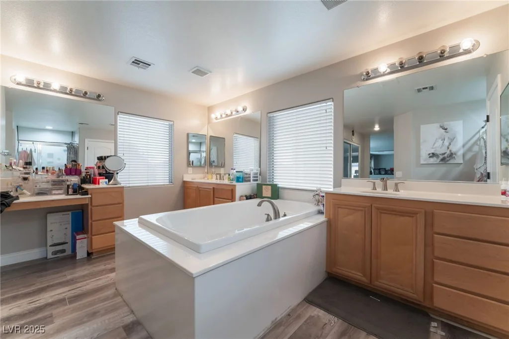 6916 Snow Finch, North Las Vegas, NV 89084