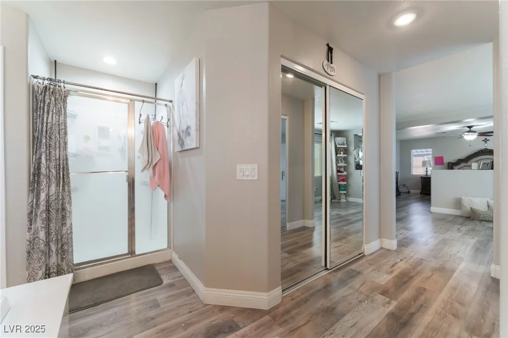 6916 Snow Finch, North Las Vegas, NV 89084