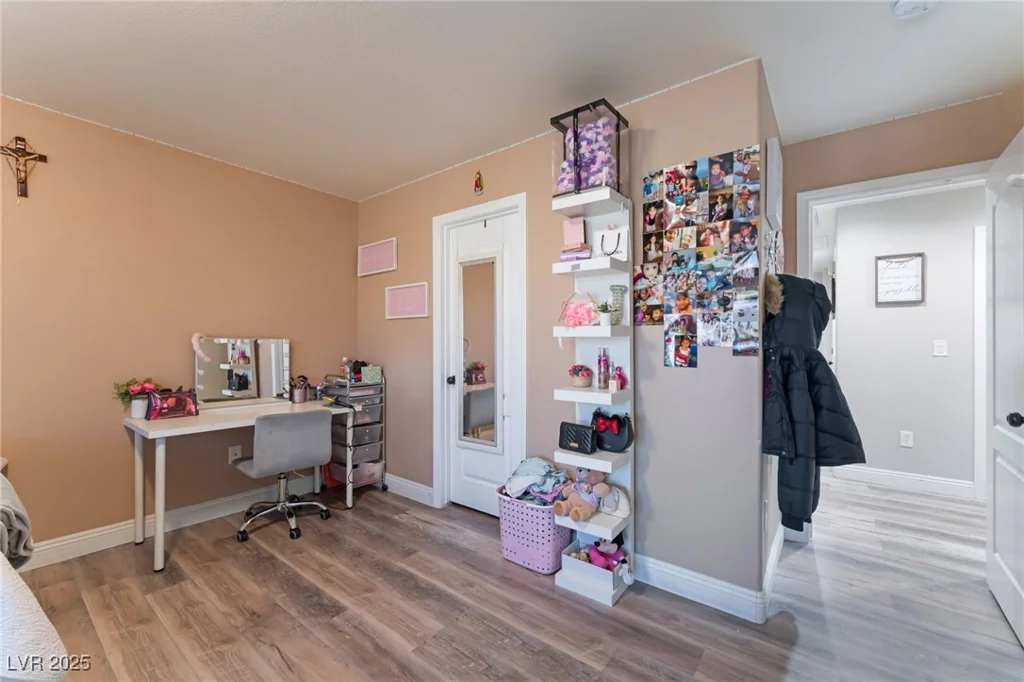 6916 Snow Finch, North Las Vegas, NV 89084