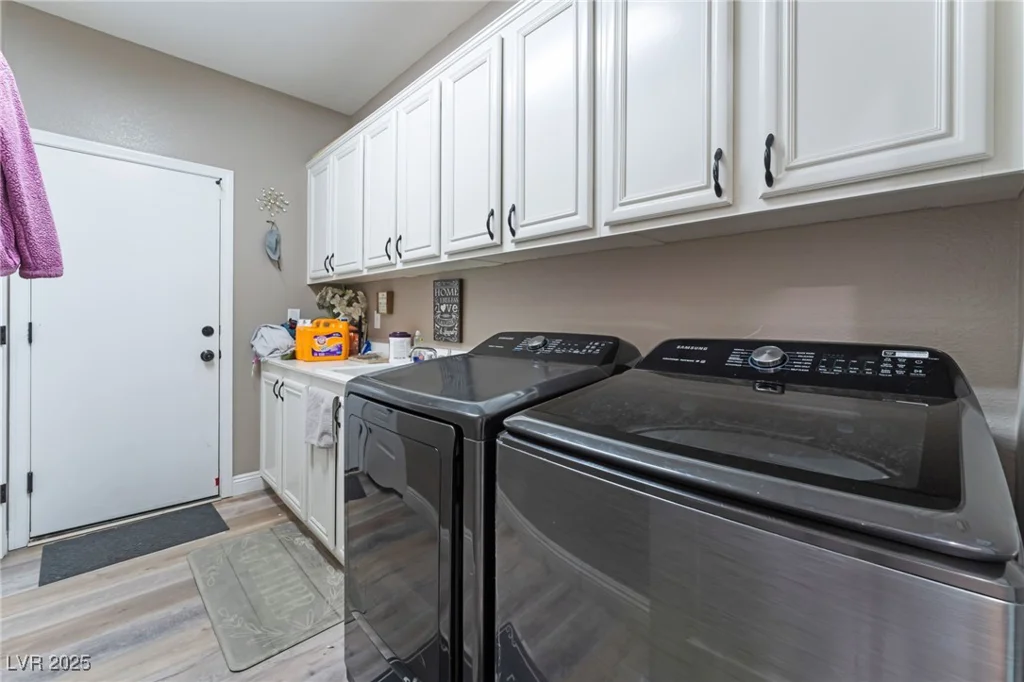 6916 Snow Finch, North Las Vegas, NV 89084