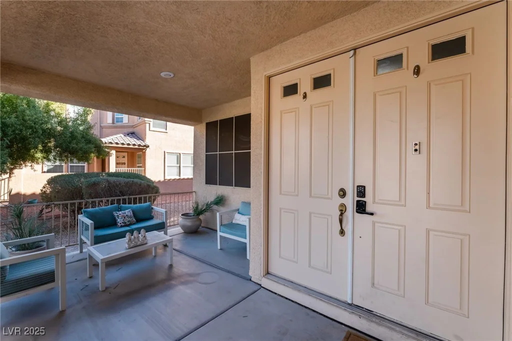 6916 Snow Finch, North Las Vegas, NV 89084