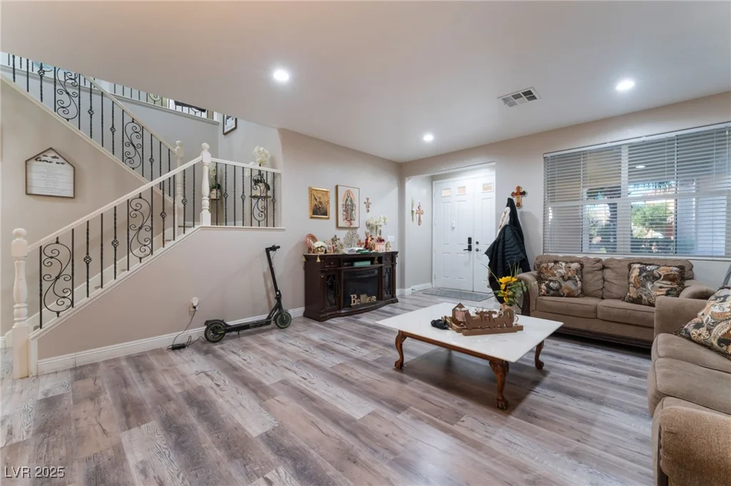 6916 Snow Finch, North Las Vegas, NV 89084