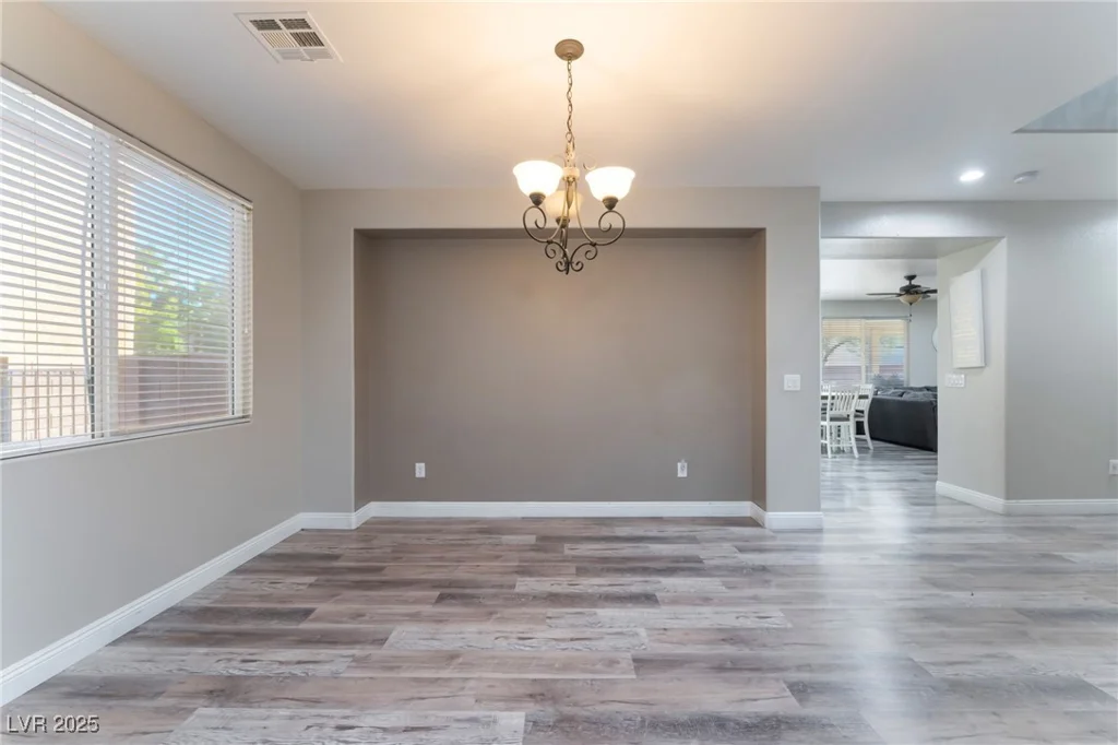 6916 Snow Finch, North Las Vegas, NV 89084
