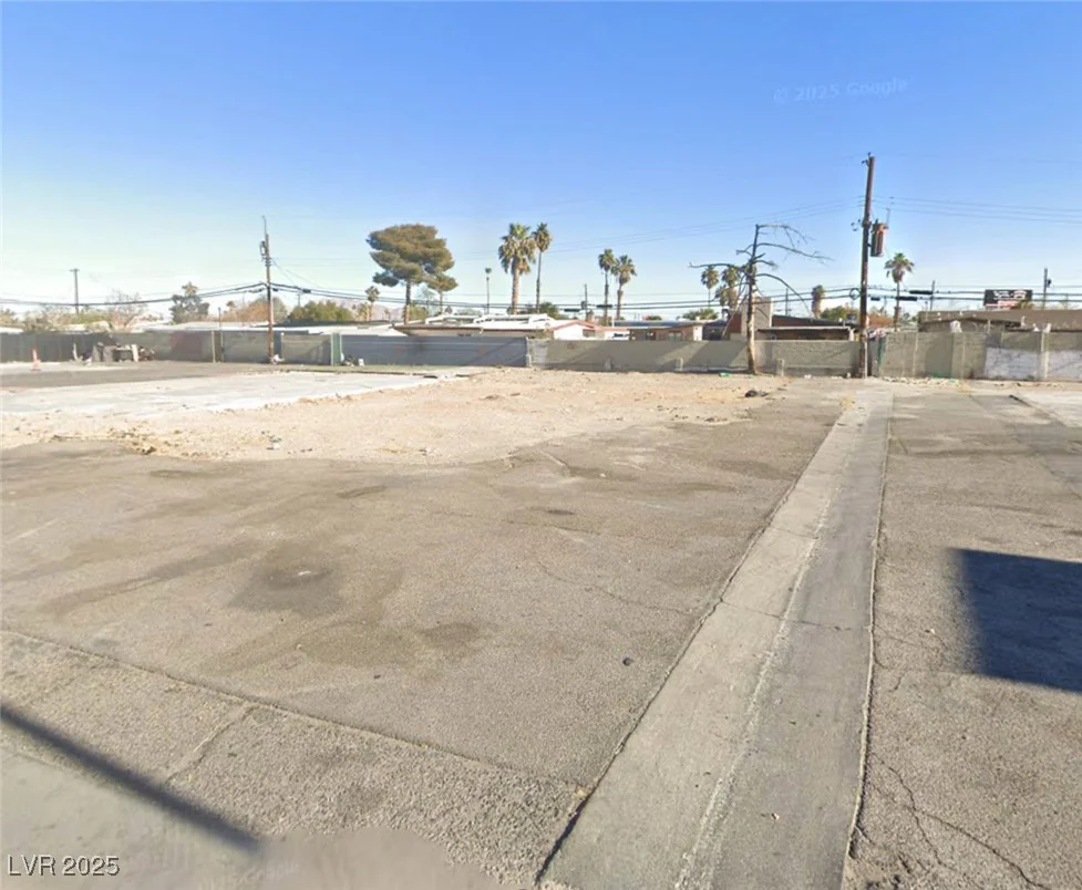 2201 Paradise, Las Vegas, NV 89104