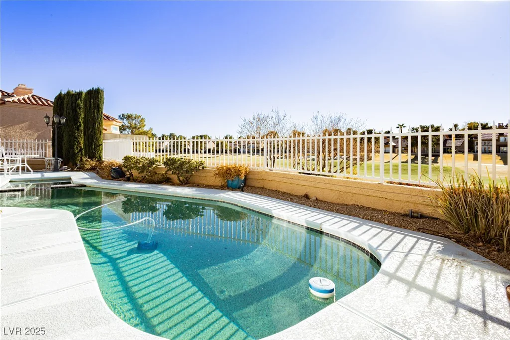 7943 Harbour Towne, Las Vegas, NV 89113